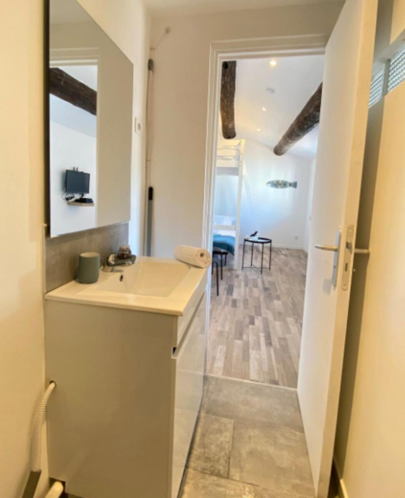 L'Escapade Marseillaise By Anderslocation -Wifi-Netflix Apartment Marseille Bagian luar foto